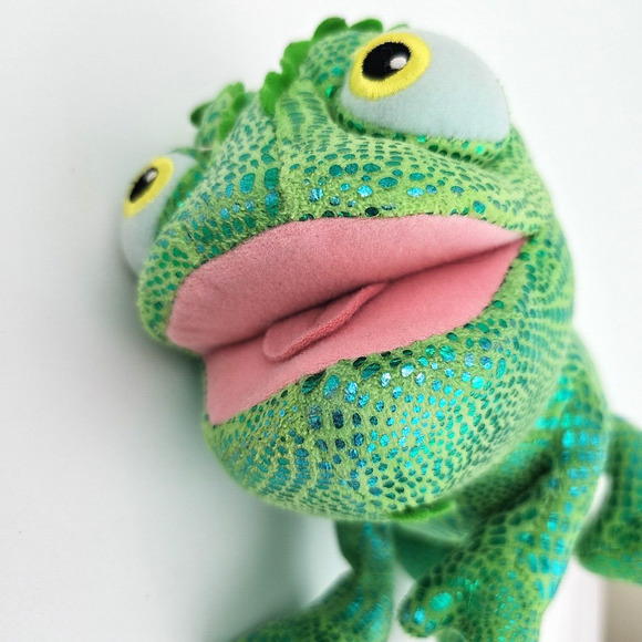 Disney PARKS Rapunzel Pascal 12 Inch Plush Chameleon With Metallic Fabric - Picture 3 of 10